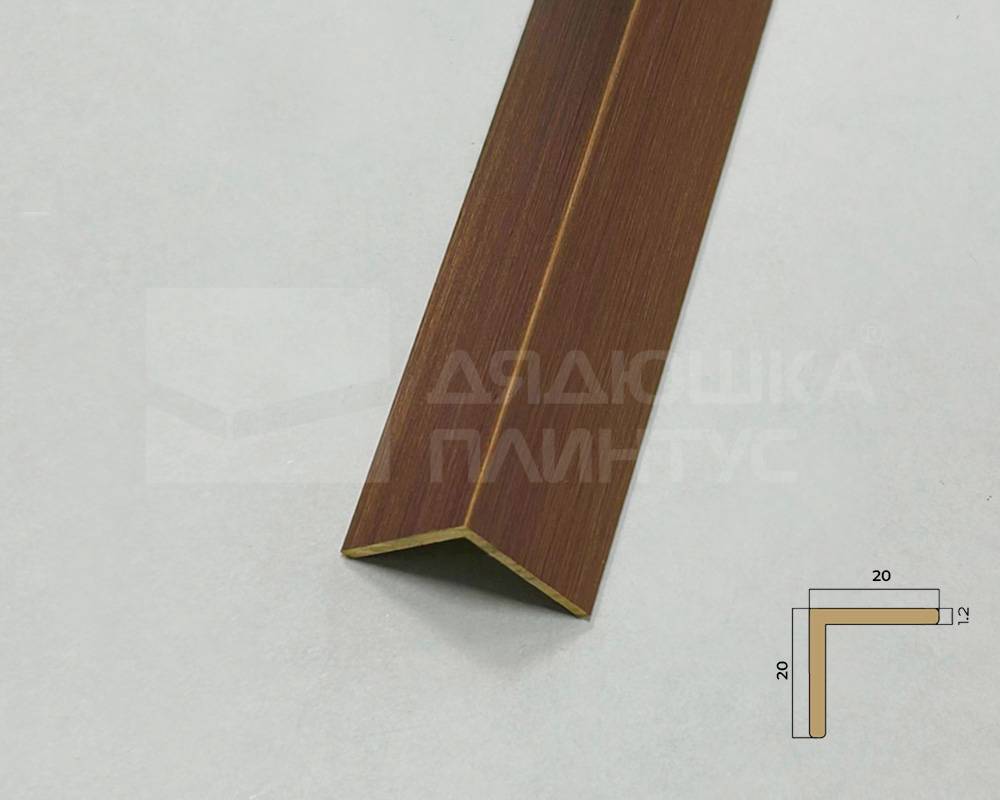 PVL74-05 Угол латунь Антик медь светлая 20х20мм 2.7м