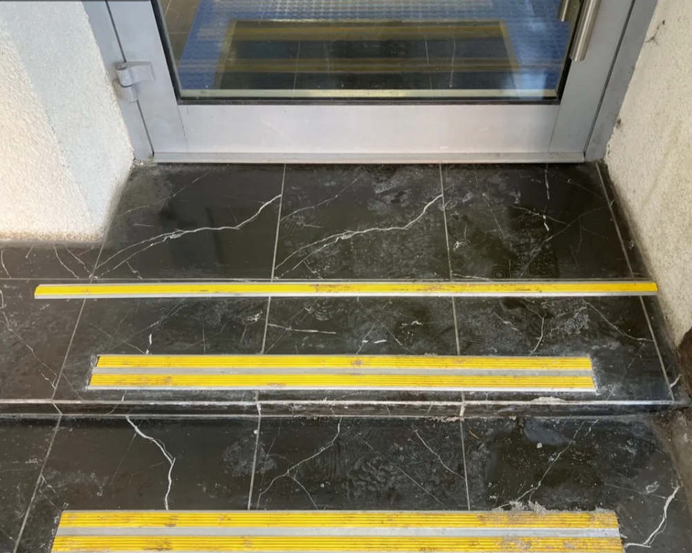 Порог одноуровневый ПС 08-1.900.04л Бронза