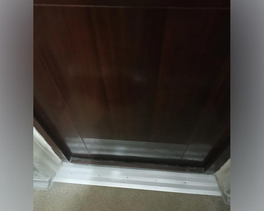 Порог одноуровневый ПС 07-1.2700.201л Серебро