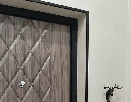 Угол декоративный 10х10 Уп 01-27.2700.515 Черный