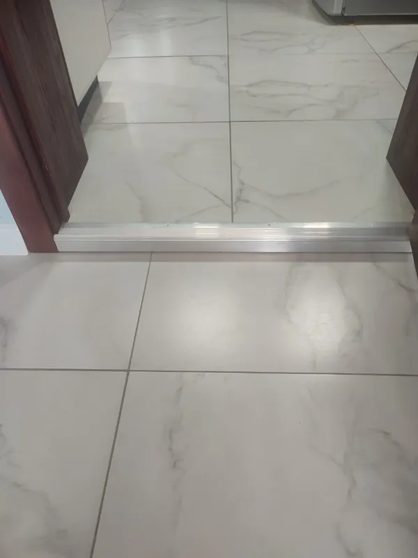 Порог угловой ПУ 02.900.01л Анод серебро