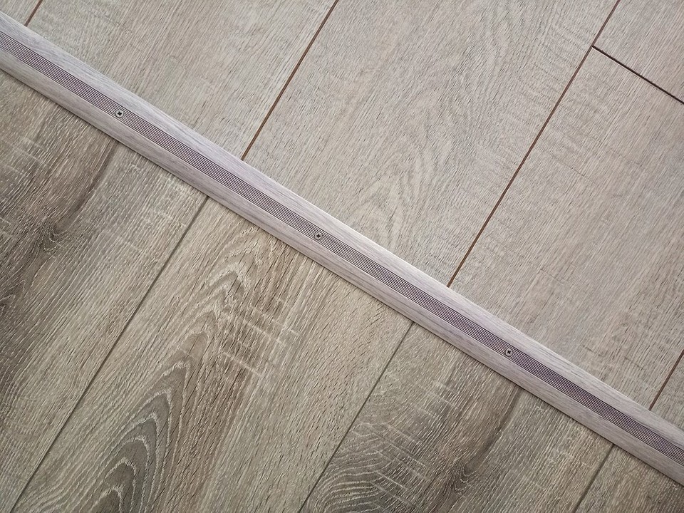 Одноуровневый порог  MAGIC STICK. 38 мм 0,9 м  Дуб леванте