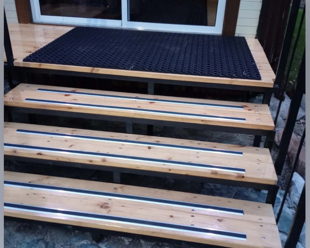 Порог одноуровневый ПС 08.900.001ч Без покрытия