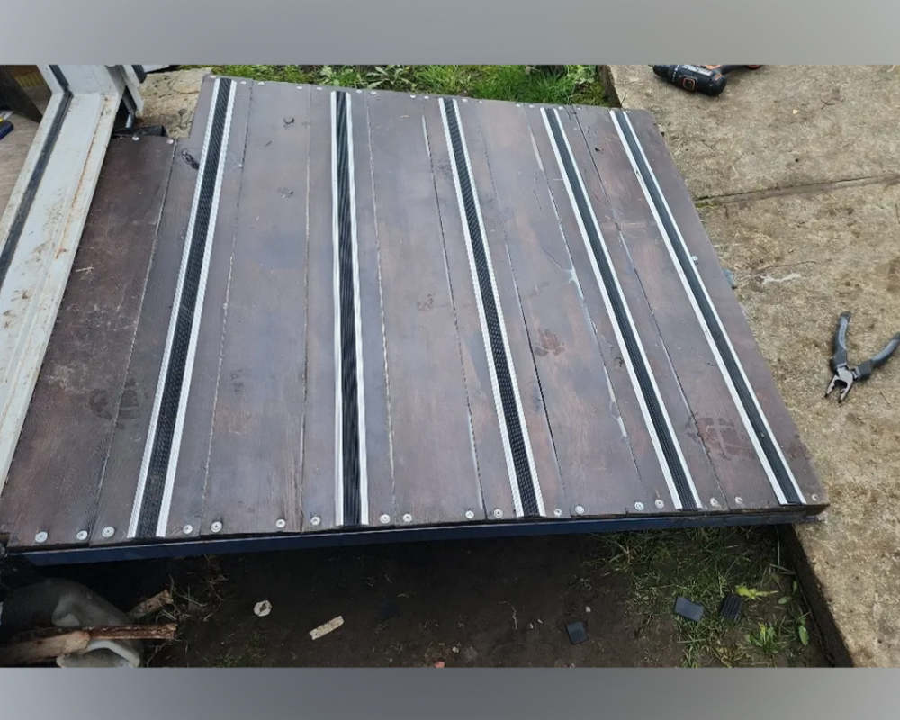 Порог одноуровневый ПС 08.900.001ч Без покрытия