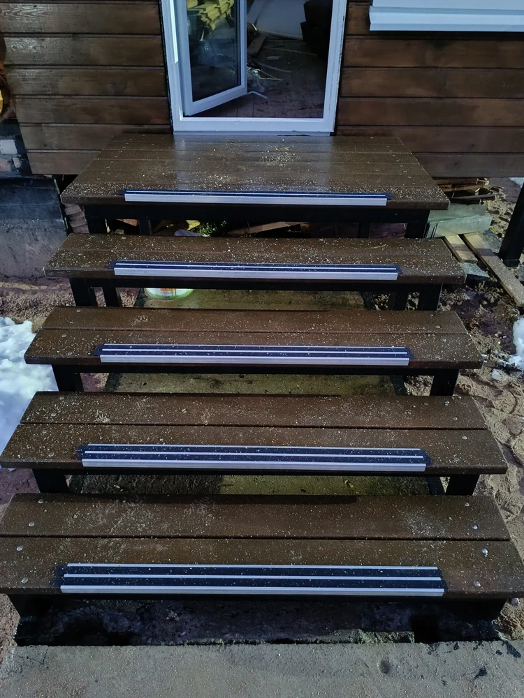 Порог угловой ПУ 70.1800.01л Серебро