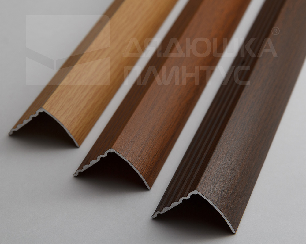 Порог угловой ПУ 04.2700.284 Дуб универсальный