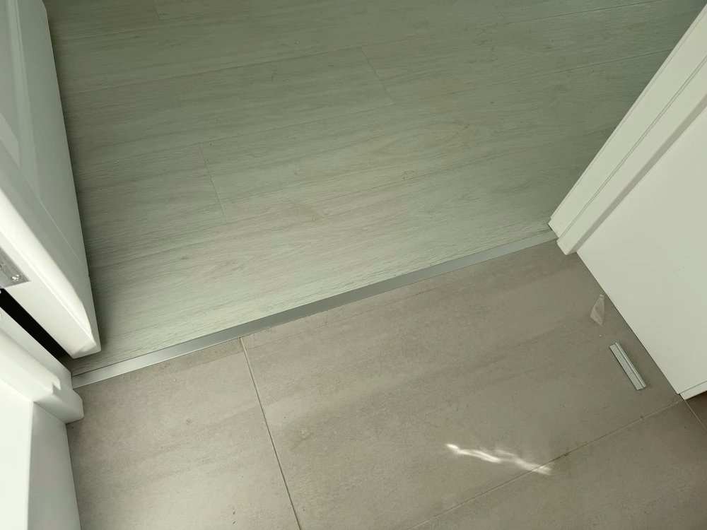 Порог одноуровневый ЛС 10.900.01л Серебро