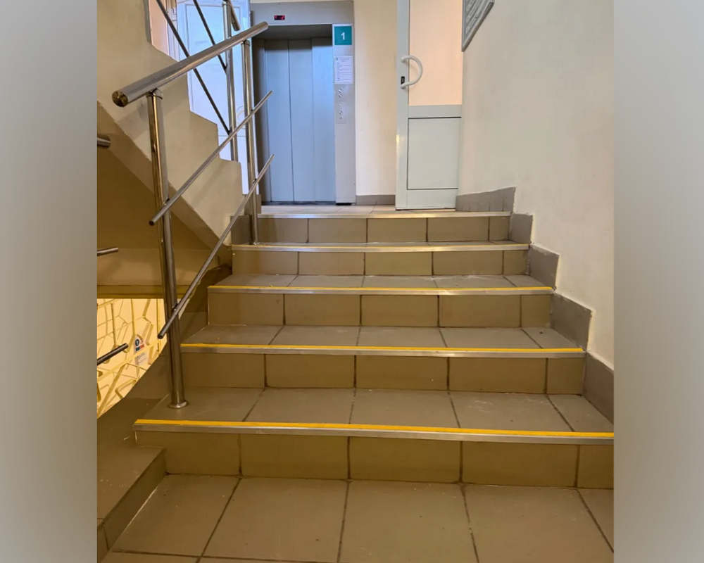 Порог одноуровневый ПС 08.900.01лч Серебро