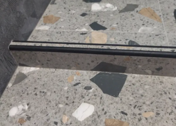 Профиль окантовочный Волшебная палочка MSPK 03-12.2700.15 12мм 2,7м Чёрный