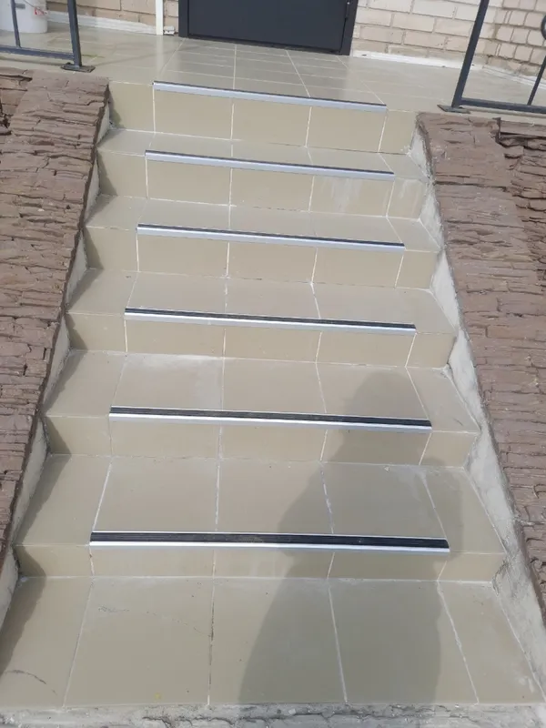 Порог угловой ПУ 07.2700.201л Серебро