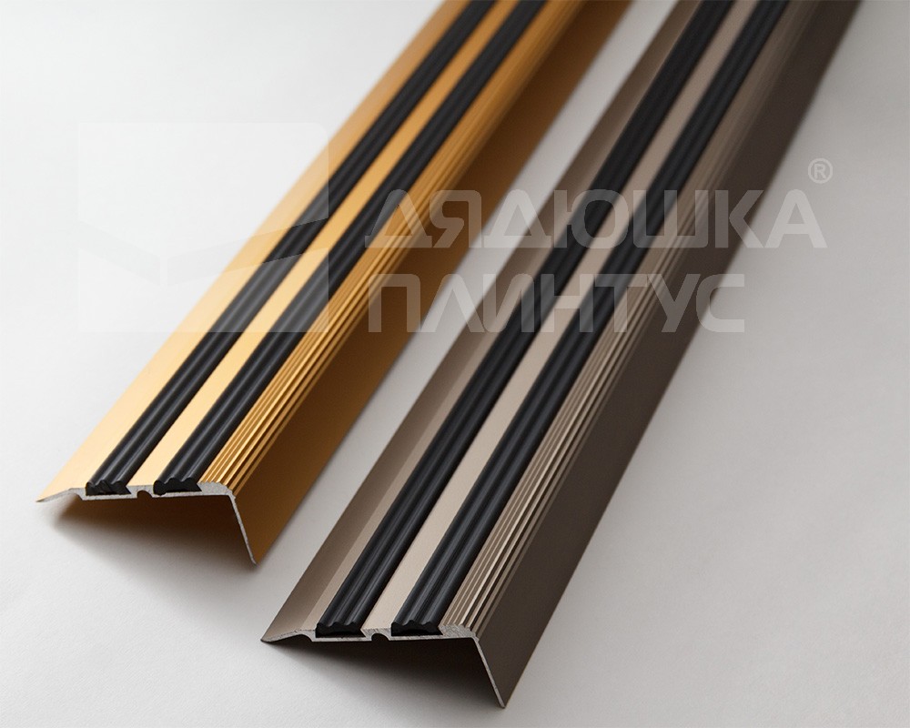 Порог угловой ПУ 07.2700.201л Серебро