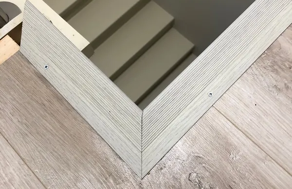 Порог угловой ПУ 02.1800.054 0,9 м Клен северный