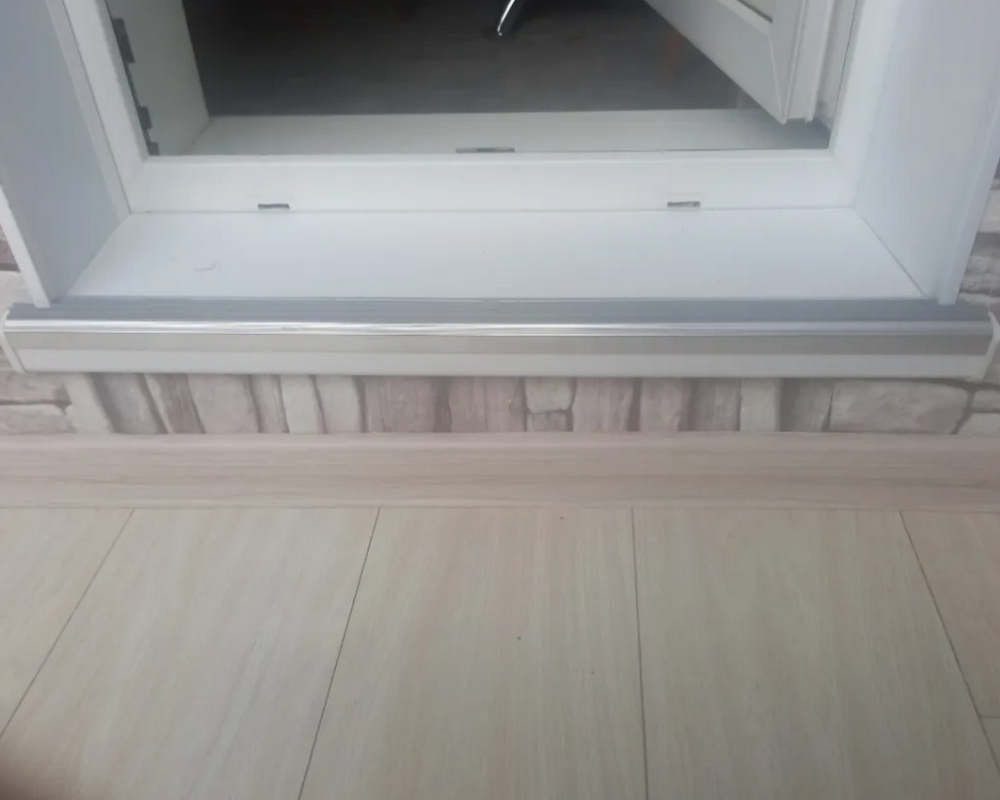 Порог одноуровневый ПС 08.900.001ч Без покрытия