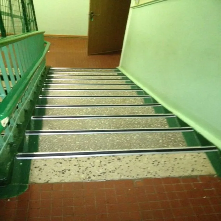 Порог одноуровневый ПС 08.2700.01лж. Серебро