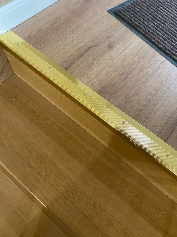 Порог угловой ПУ 02.900.084 Дуб универсал