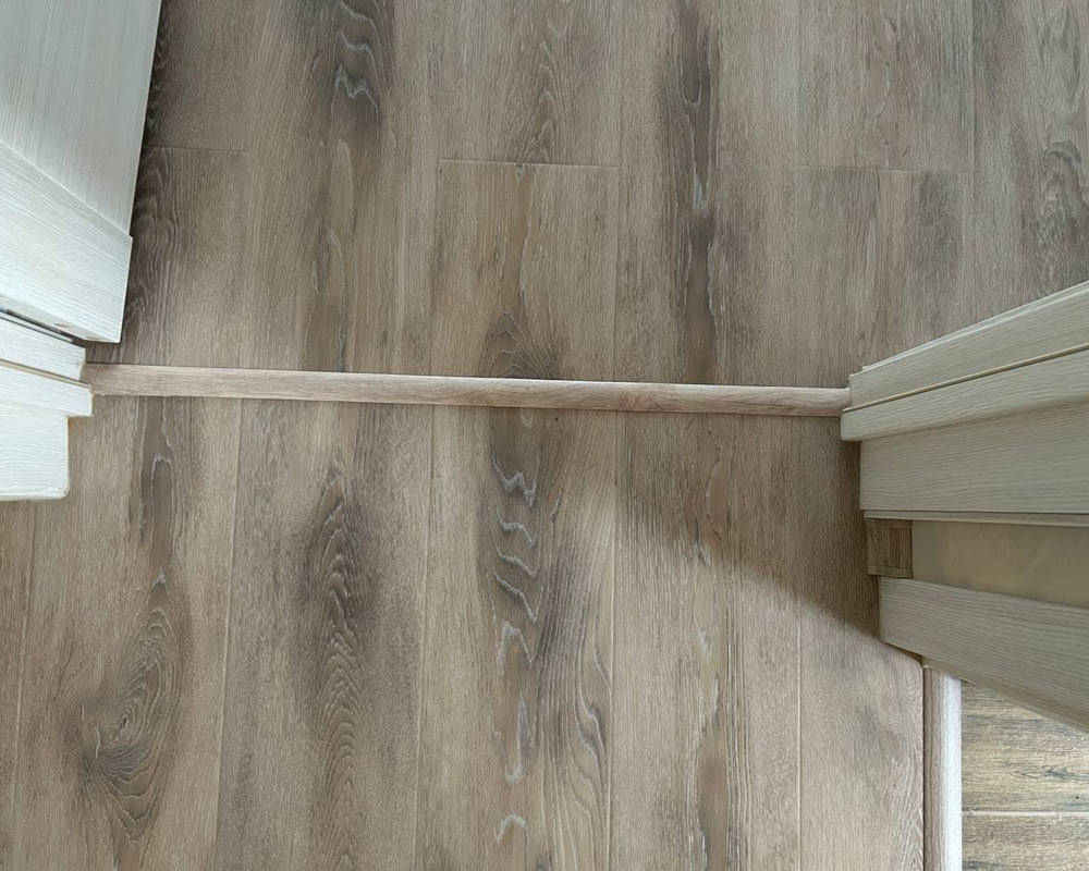 Самоклеящийся порог ЛС 35.1800.4050 Дуб винтаж графит