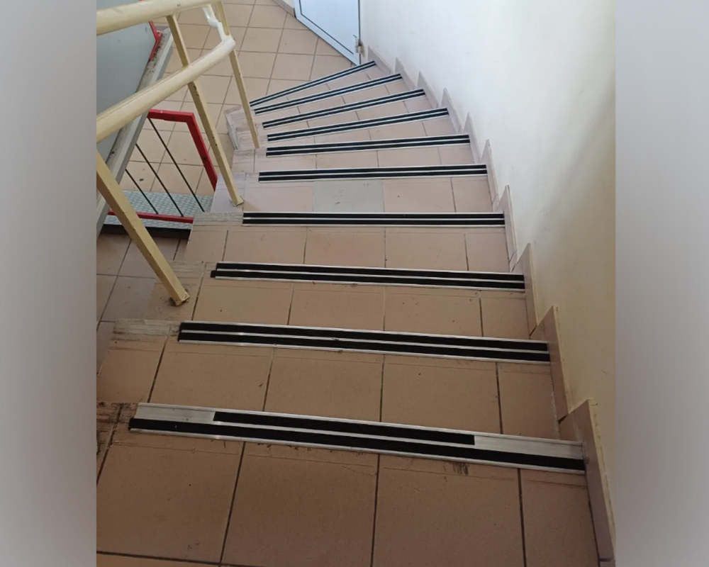 Порог одноуровневый ПС 08.900.02л Золото