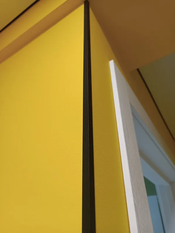 Угол декоративный 10х10 Уп 01-27.2700.515 Черный